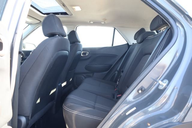 Used 2023 Hyundai Venue SEL image 24