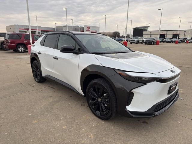 Certified 2025 Toyota bZ4X AWD image 2