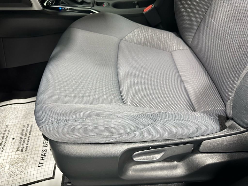 Used 2025 Toyota Corolla Cross AWD Hybrid image 13