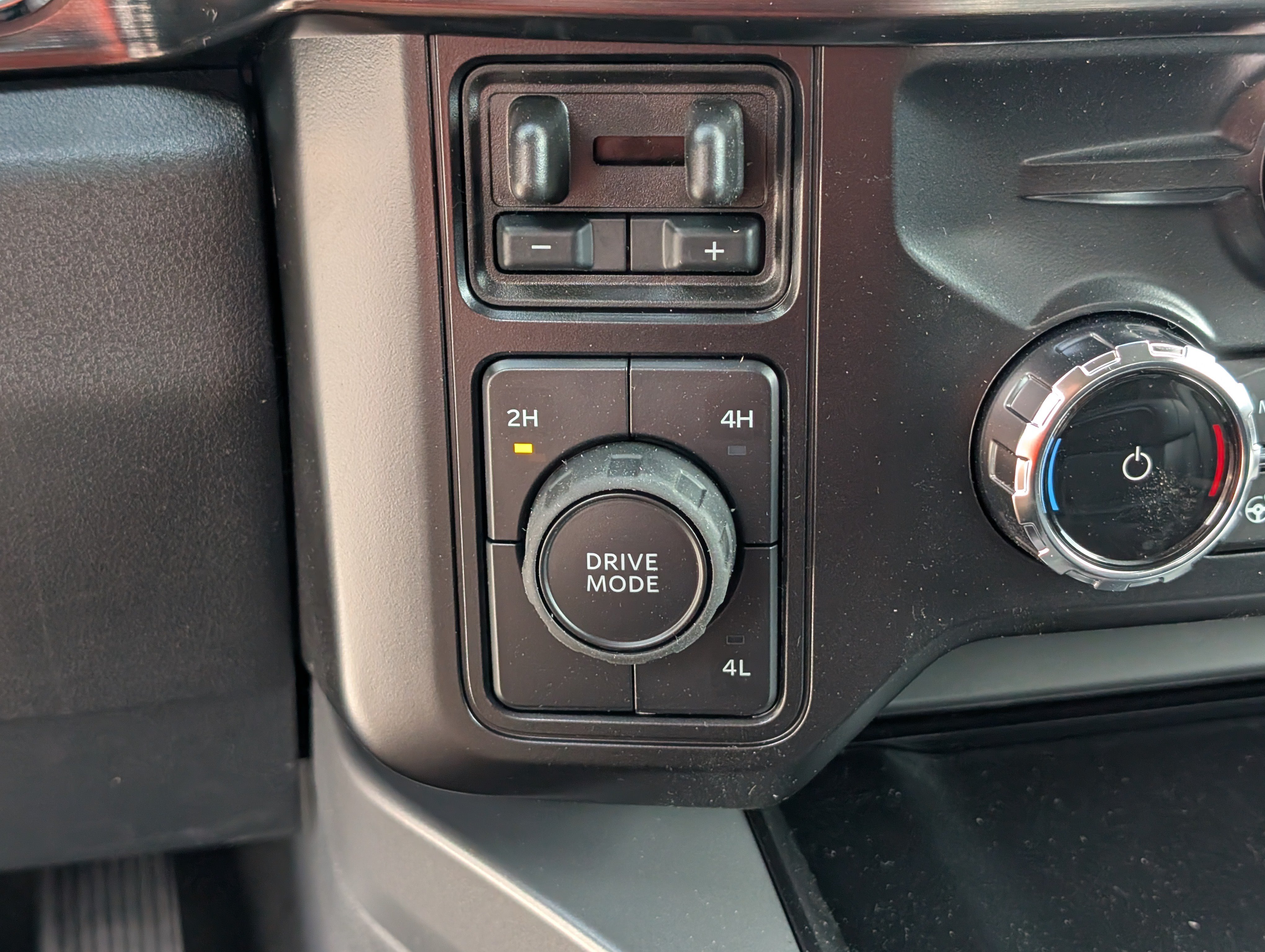 New 2026 Ford F350 Lariat w/ Lariat Ultimate Package AWD/4WD image 29