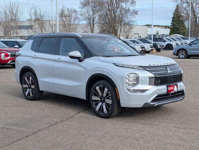 New 2026 Mitsubishi Outlander SEL image 1