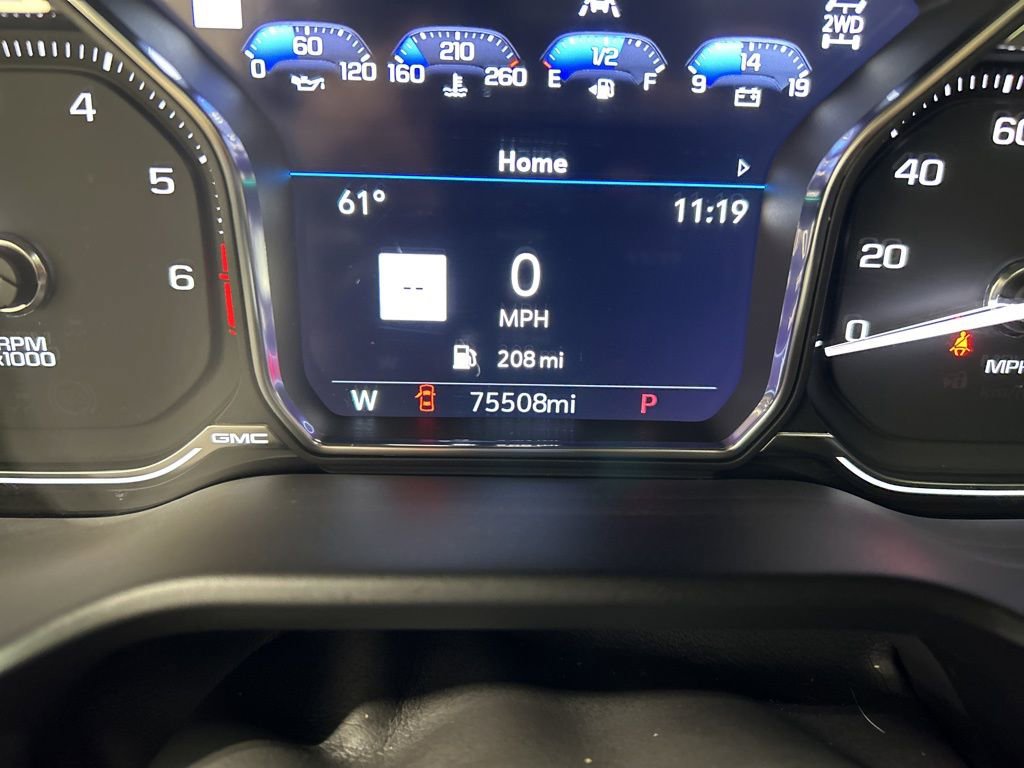 Used 2021 GMC Yukon Denali w/ Denali Premium Package image 18