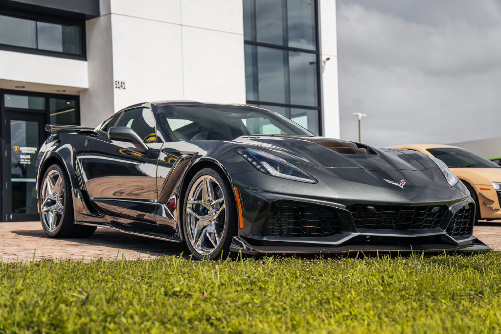 Used 2019 Chevrolet Corvette ZR1 RWD image 7