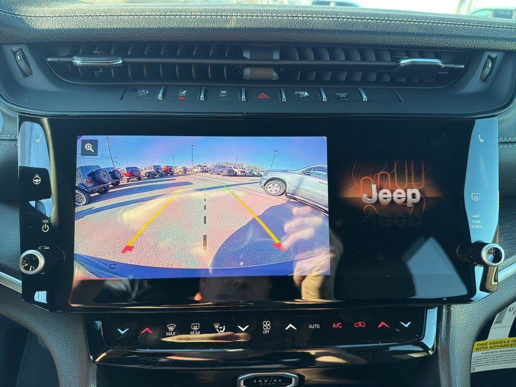 New 2026 Jeep Grand Cherokee Limited w/ Limited Altitude Package RWD image 37