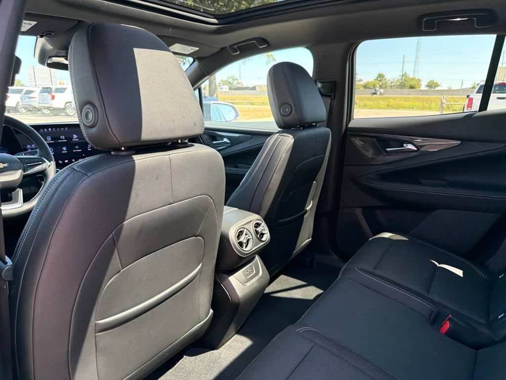 Used 2024 Chevrolet Blazer EV LT AWD/4WD image 16