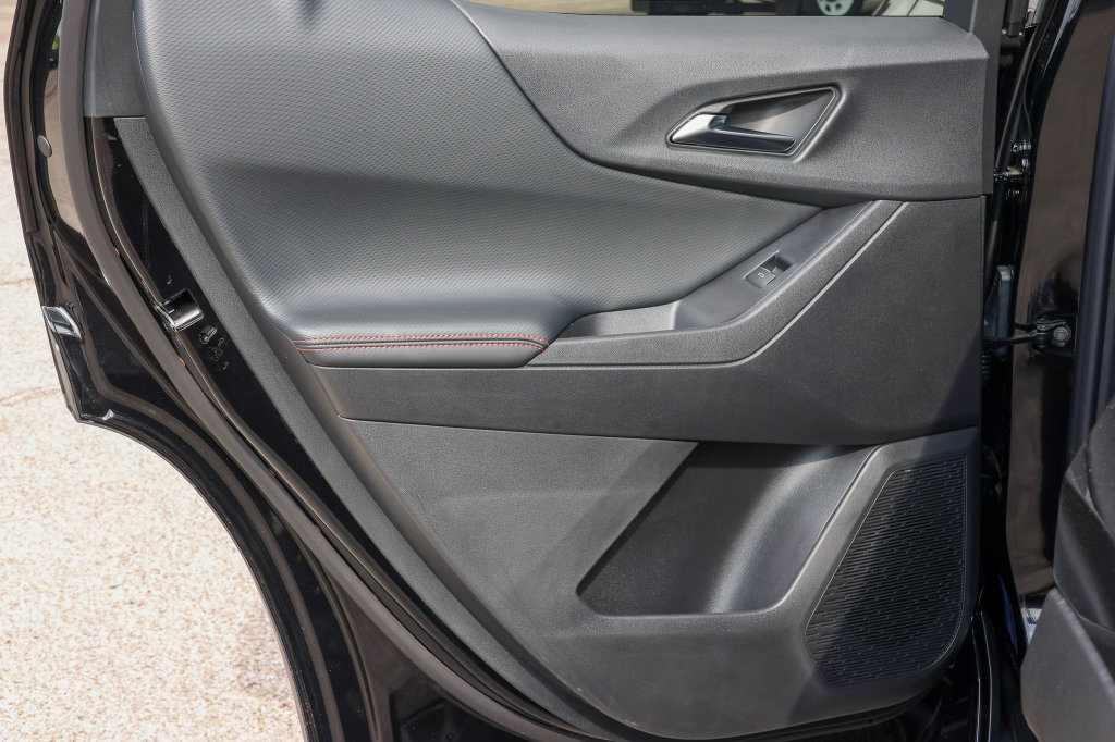 New 2027 Chevrolet Equinox RS w/ Convenience Package III FWD image 13