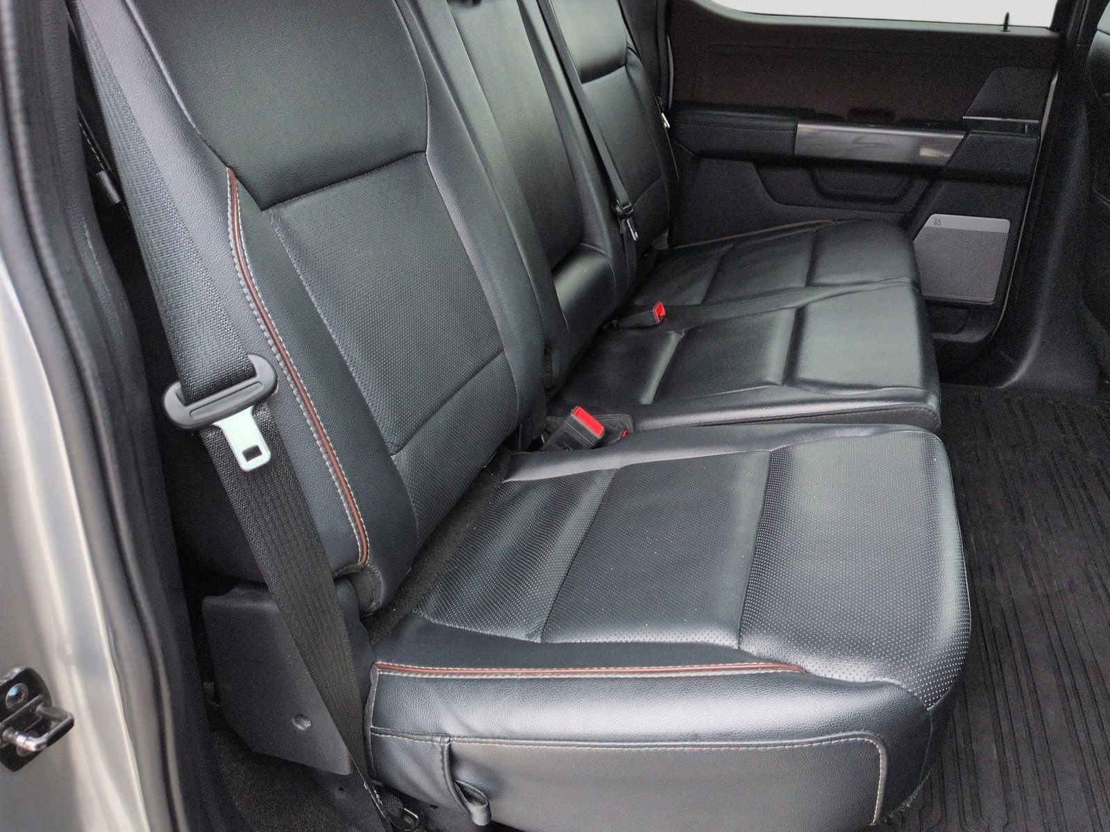 Certified 2023 Ford F150 Lariat w/ Equipment Group 502A High image 25