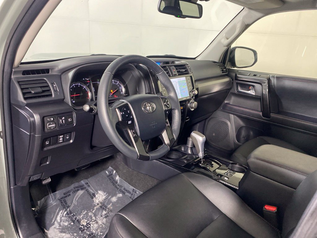 Used 2022 Toyota 4Runner TRD Off-Road Premium AWD/4WD image 12