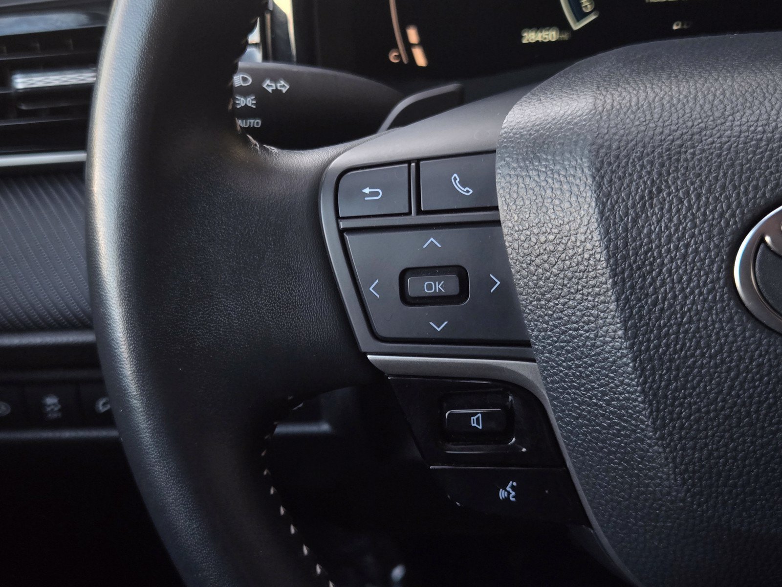 Certified 2025 Toyota Camry SE FWD image 21