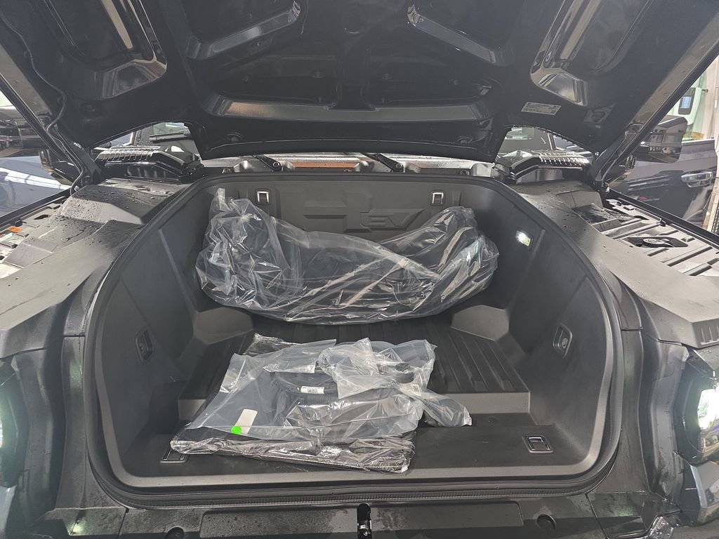 New 2026 GMC Hummer EV SUV image 31