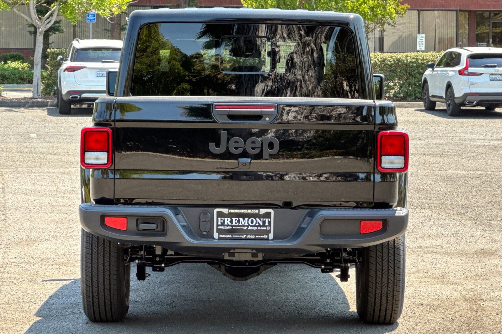 New 2025 Jeep Gladiator Sport AWD/4WD image 4
