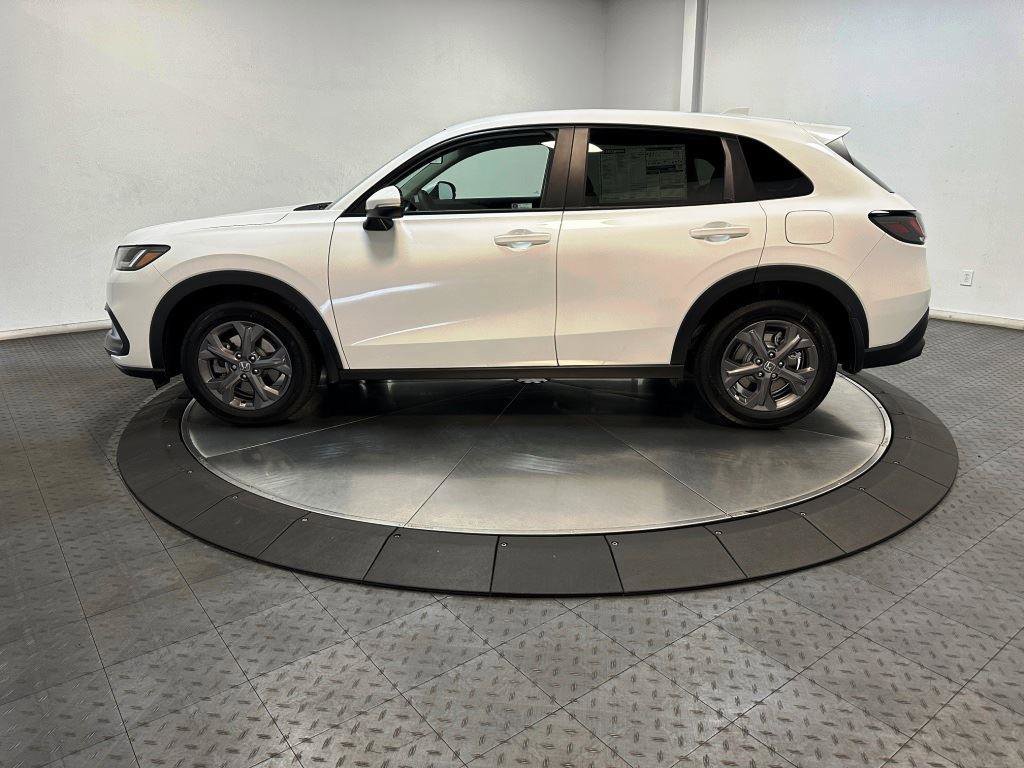 New 2026 Honda HR-V LX image 5