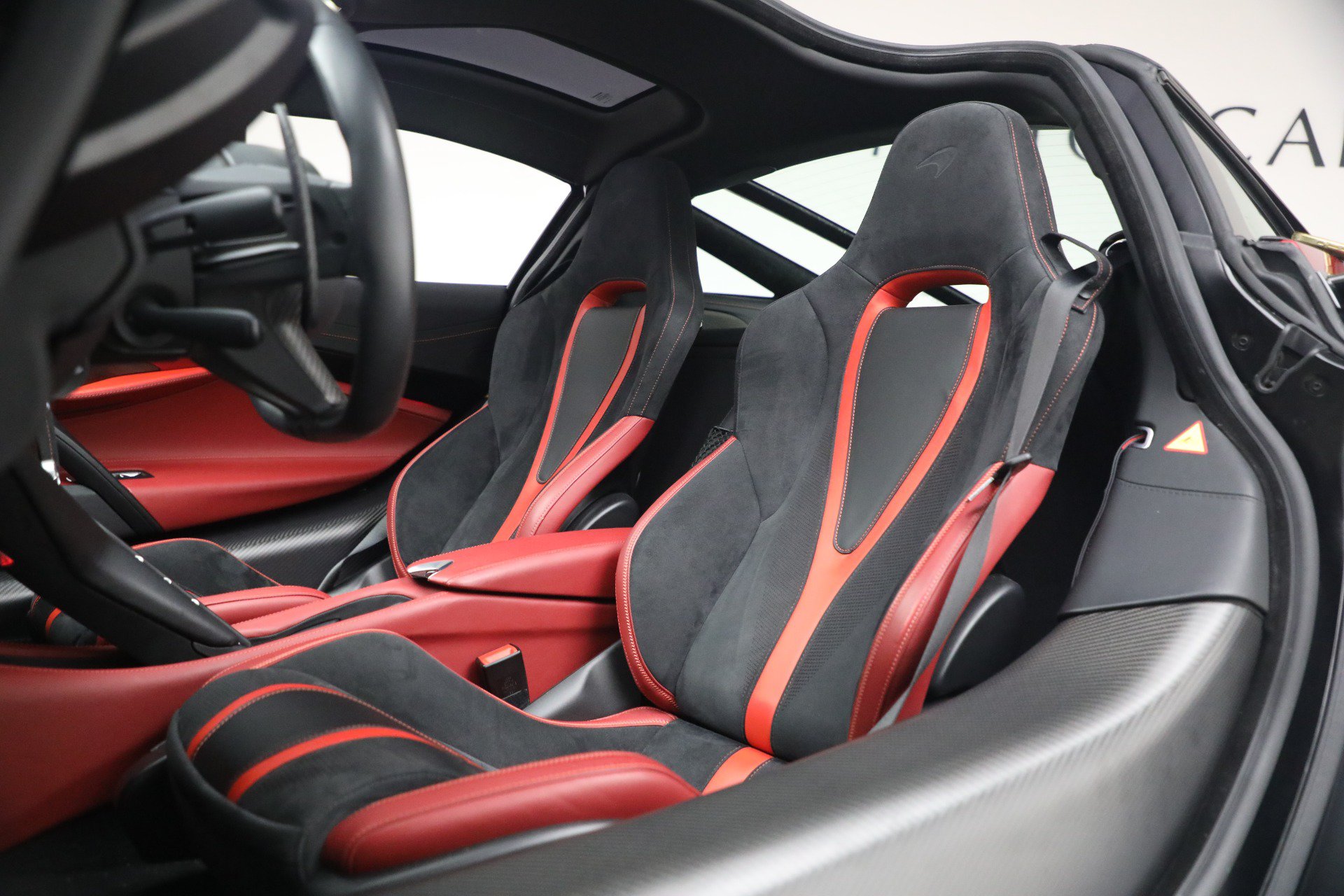 Used 2019 McLaren 720S Performance RWD image 20