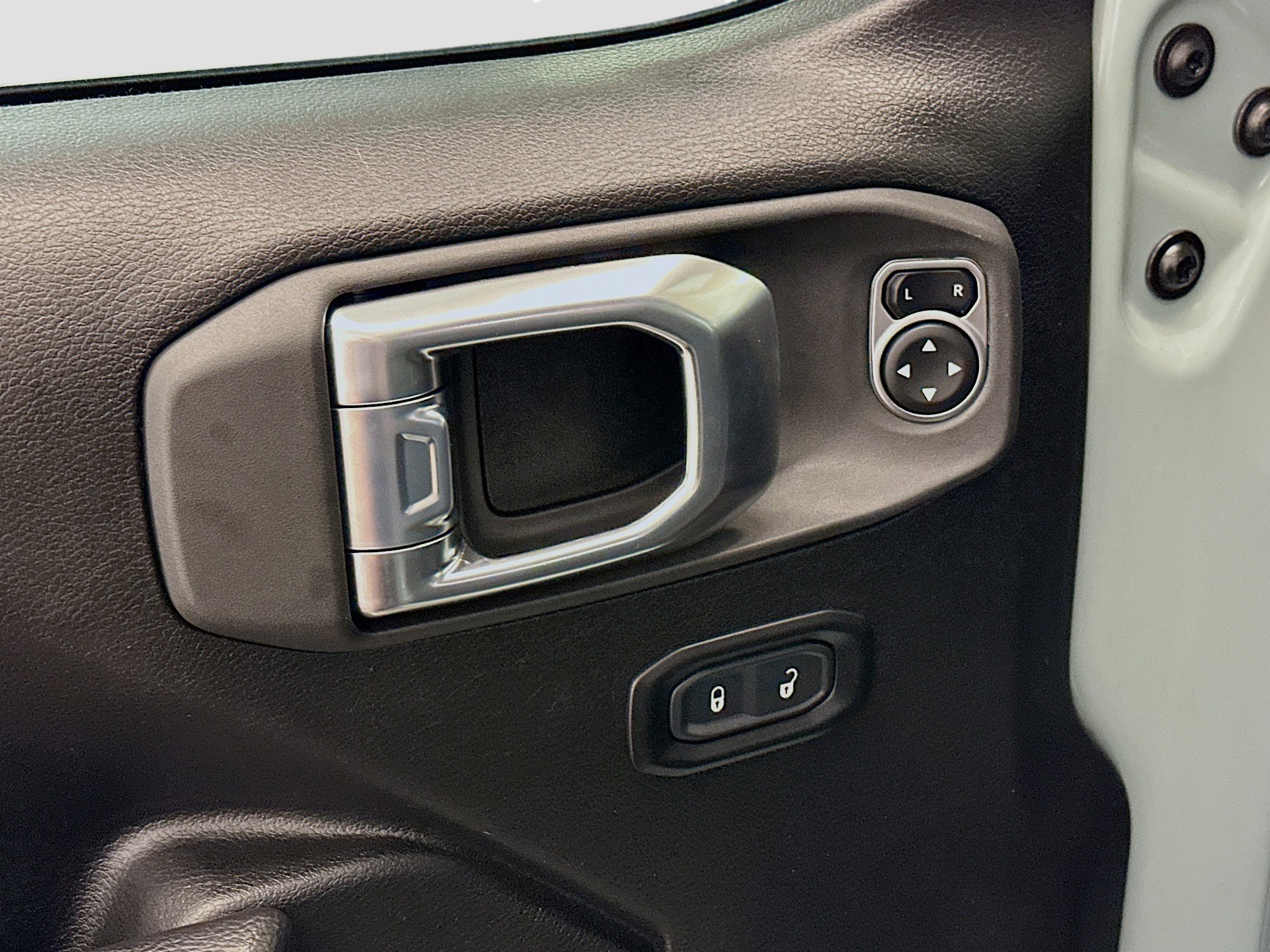 Used 2023 Jeep Wrangler Unlimited image 15