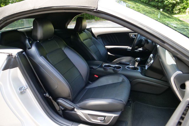 Used 2018 Ford Mustang GT Premium RWD image 25