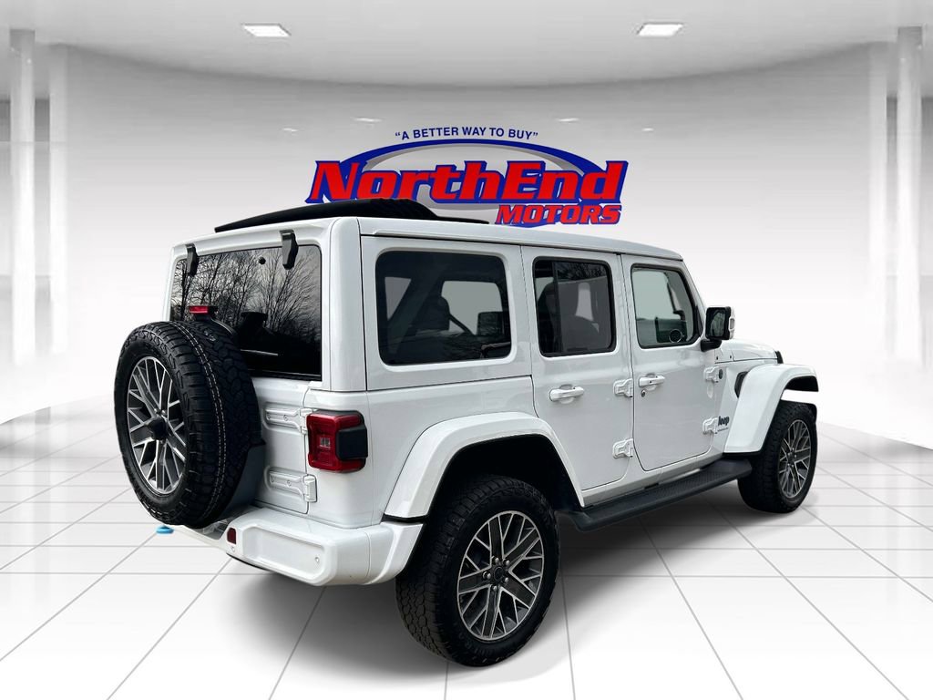 Used 2024 Jeep Wrangler High Altitude AWD/4WD image 3