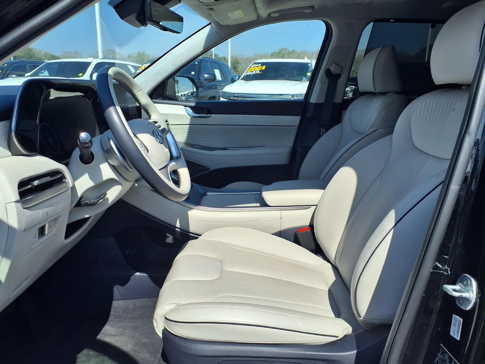 Used 2024 Hyundai Palisade Calligraphy image 17