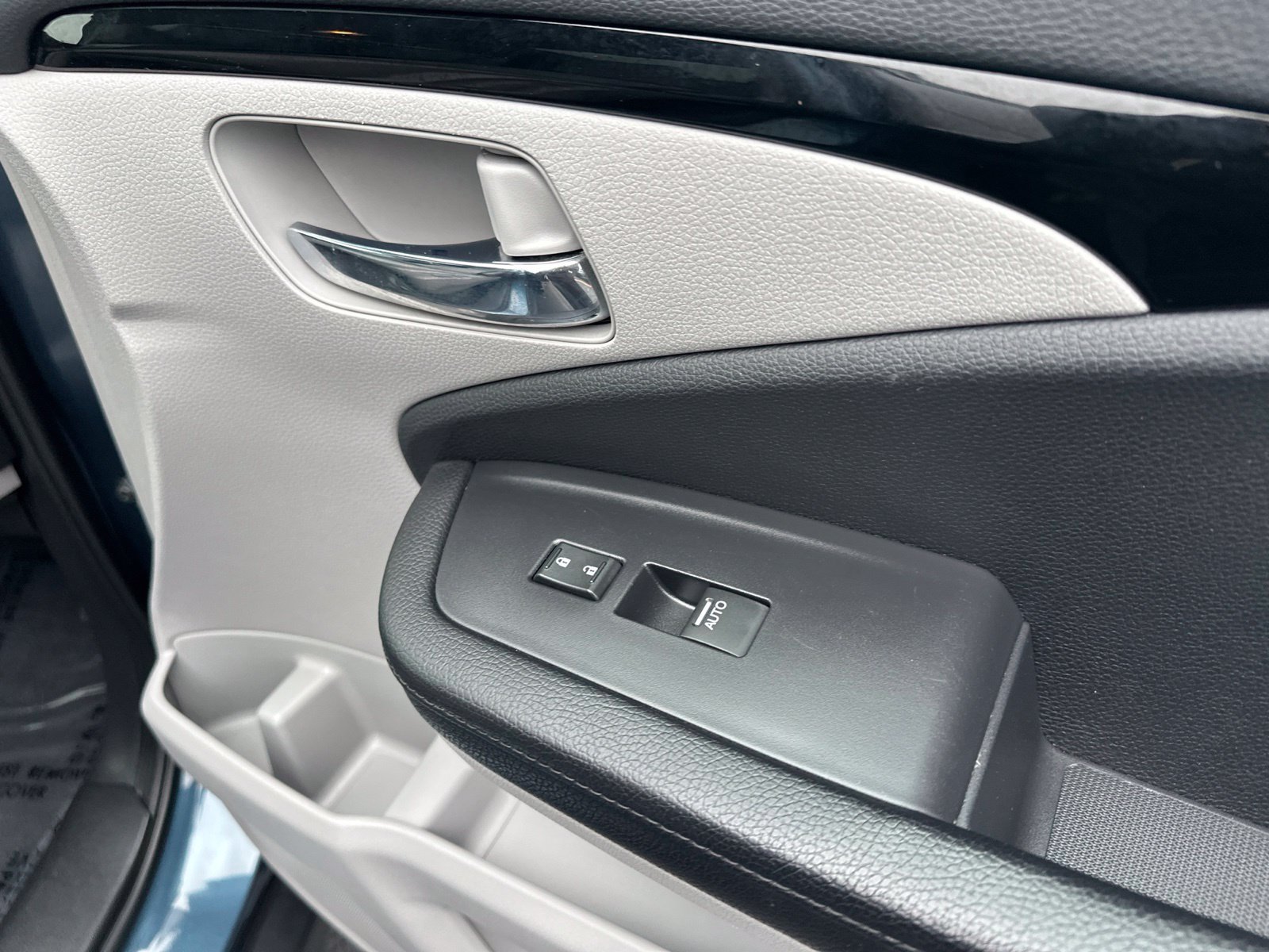 Used 2017 Honda Pilot Elite image 51