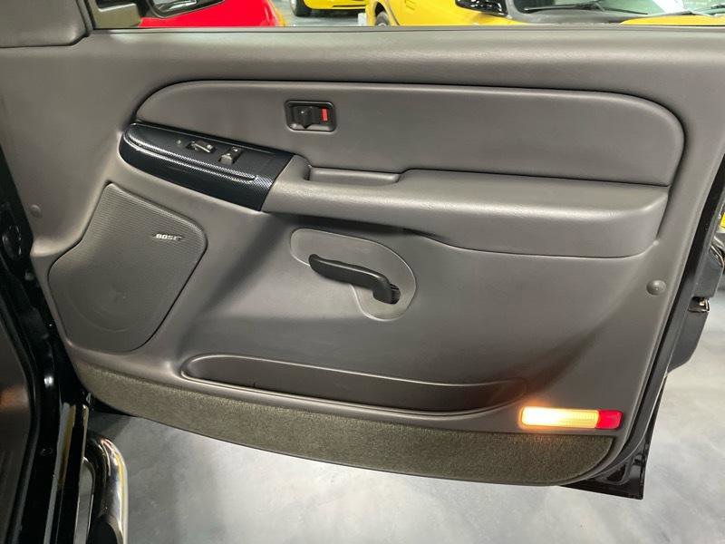 Used 2005 Chevrolet Silverado 1500 LS w/ Safe And Sound Package AWD/4WD image 45