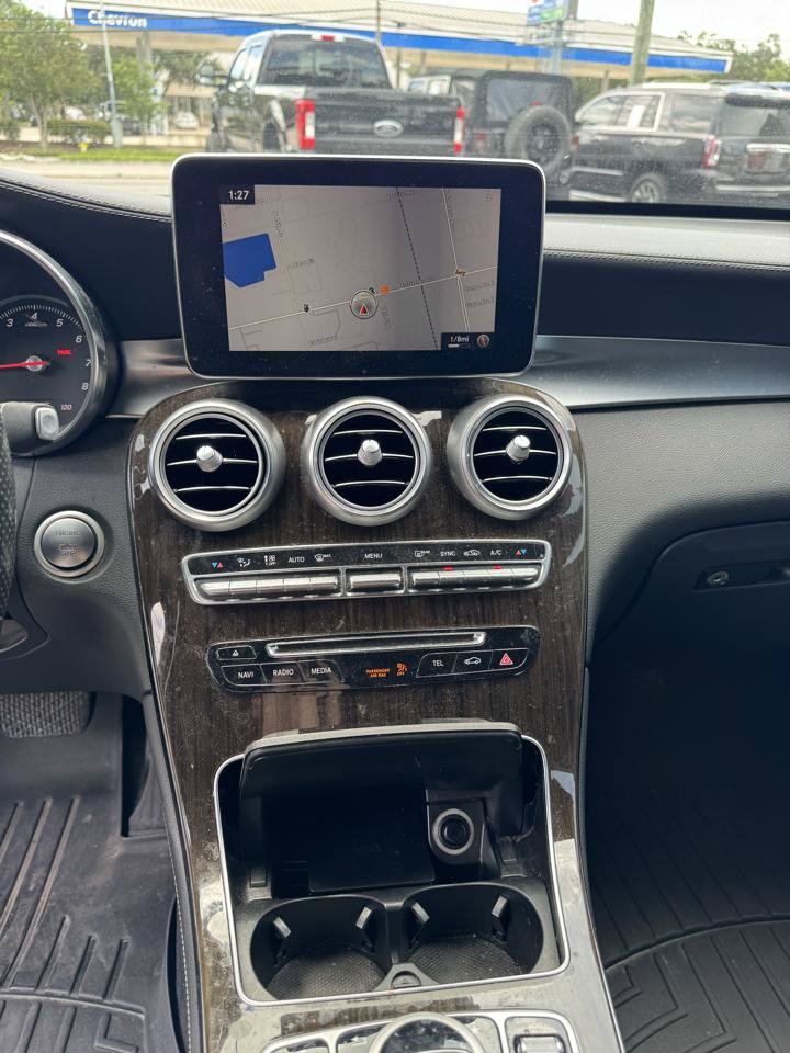 Used 2017 Mercedes-Benz GLC 300 4MATIC image 12
