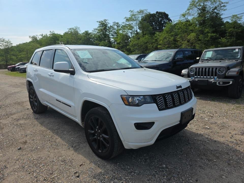 Used 2021 Jeep Grand Cherokee Laredo X AWD/4WD image 2