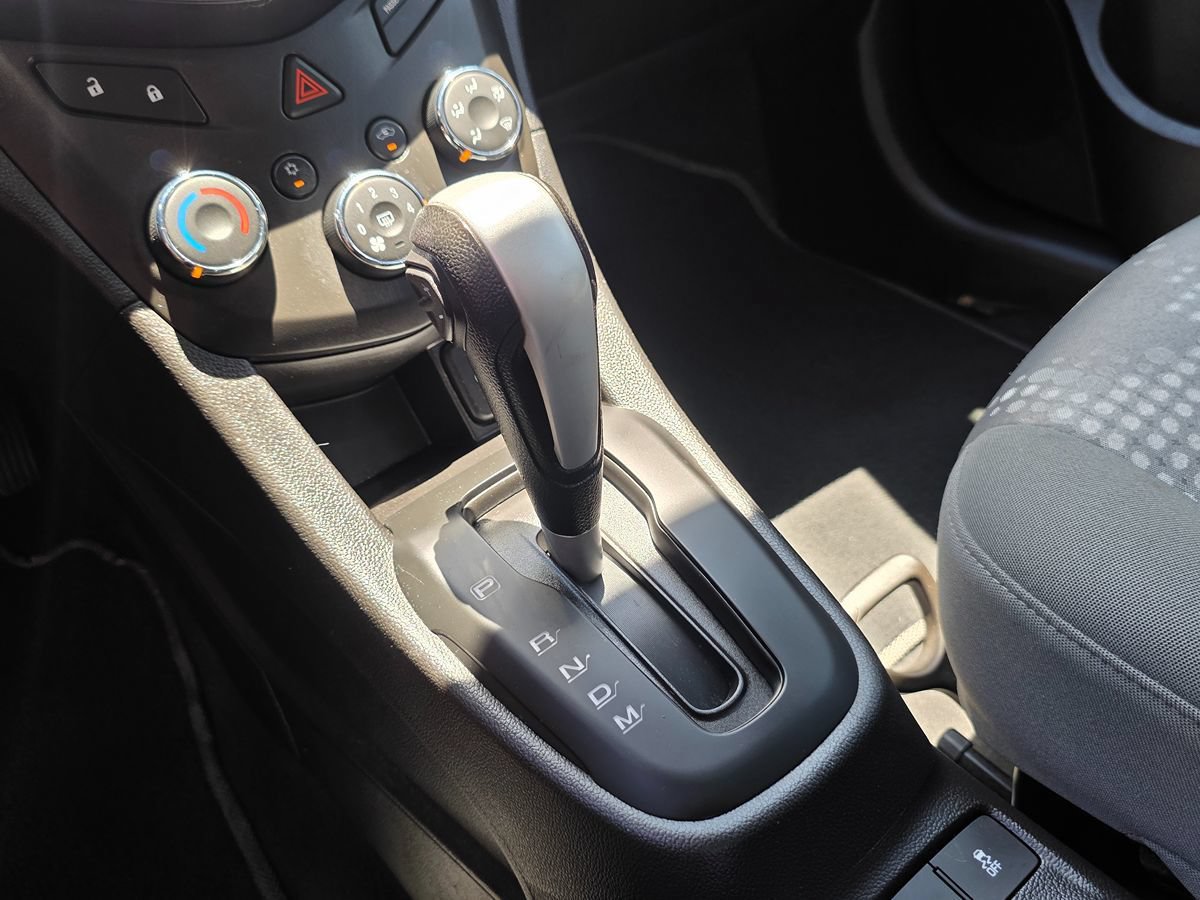 Used 2018 Chevrolet Sonic LS FWD image 27