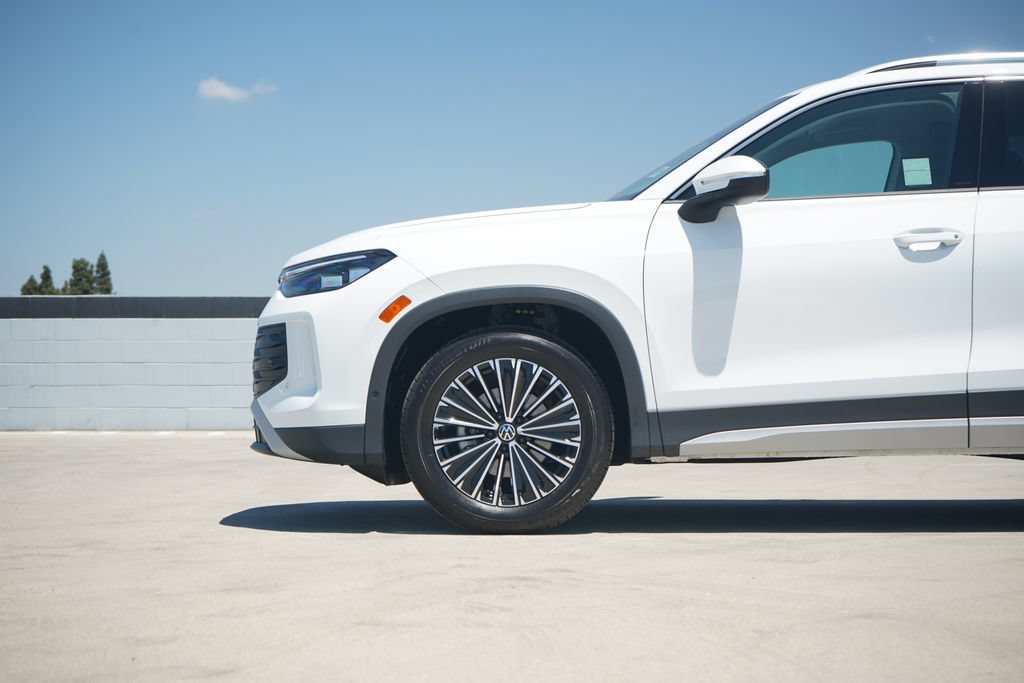 New 2026 Volkswagen Tiguan S FWD image 3