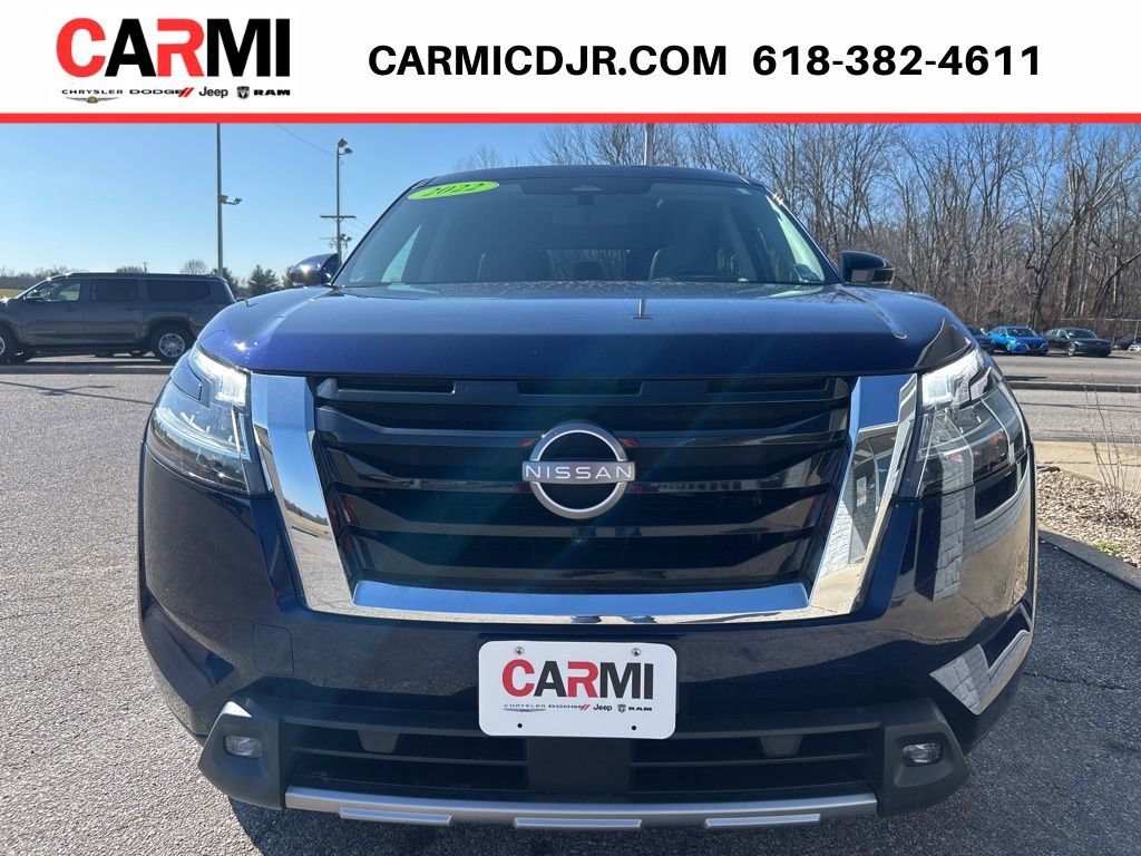Used 2022 Nissan Pathfinder Platinum w/ Cargo Package AWD/4WD image 2