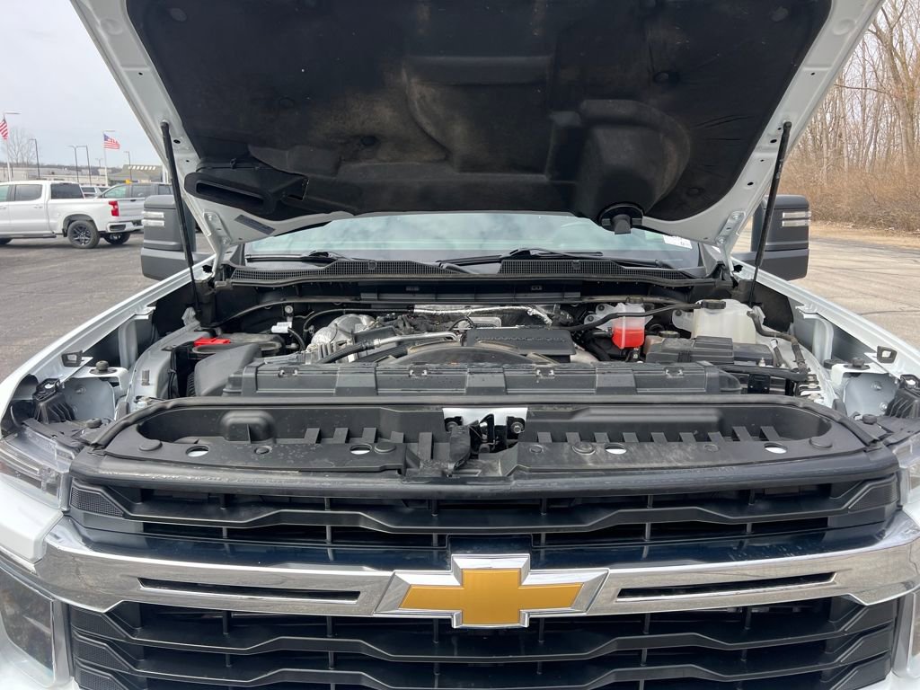 Used 2025 Chevrolet Silverado 2500 LT w/ Convenience Package image 32