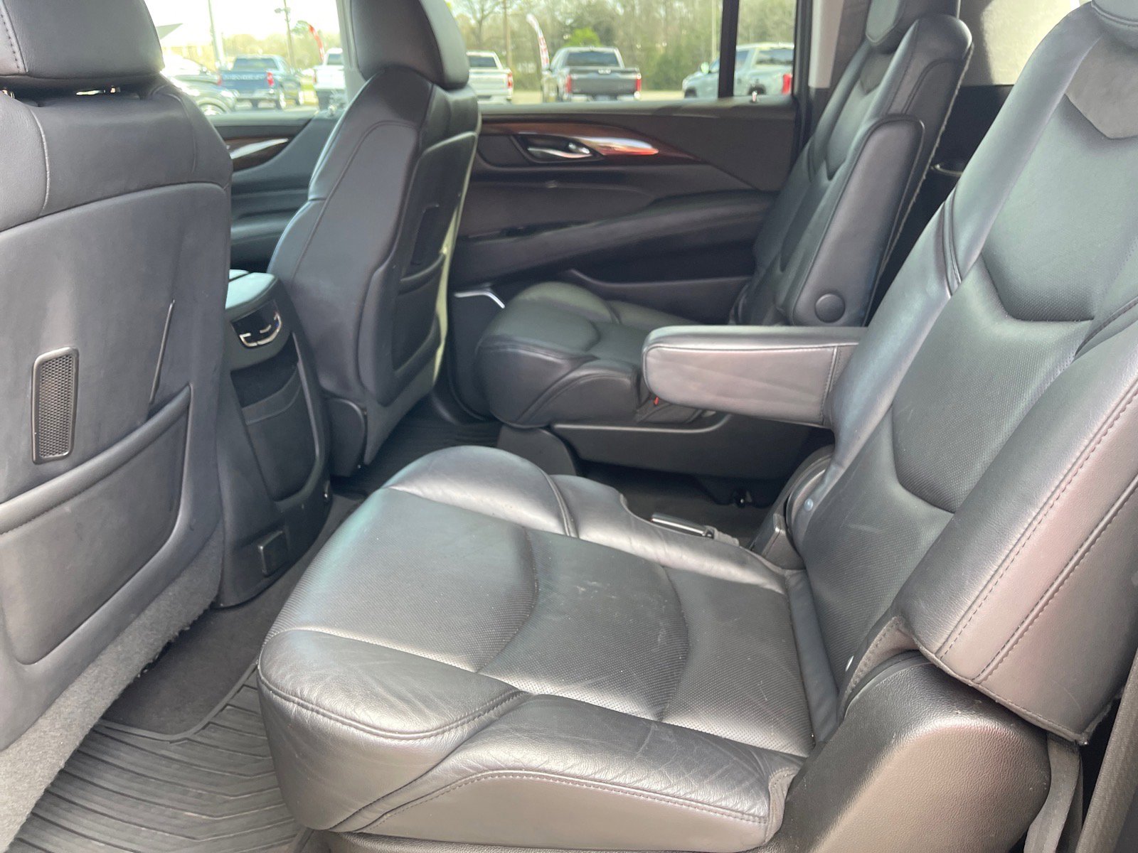 Used 2020 Cadillac Escalade ESV Luxury image 12