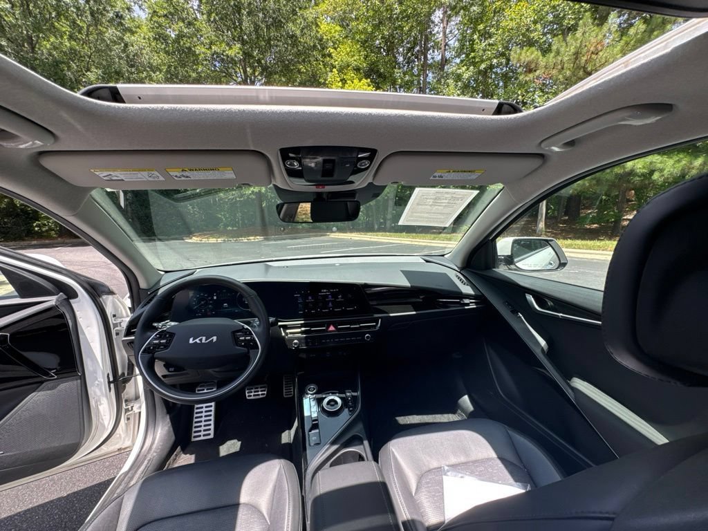 Used 2024 Kia Niro Wave w/ Wave Preserve Package FWD image 30