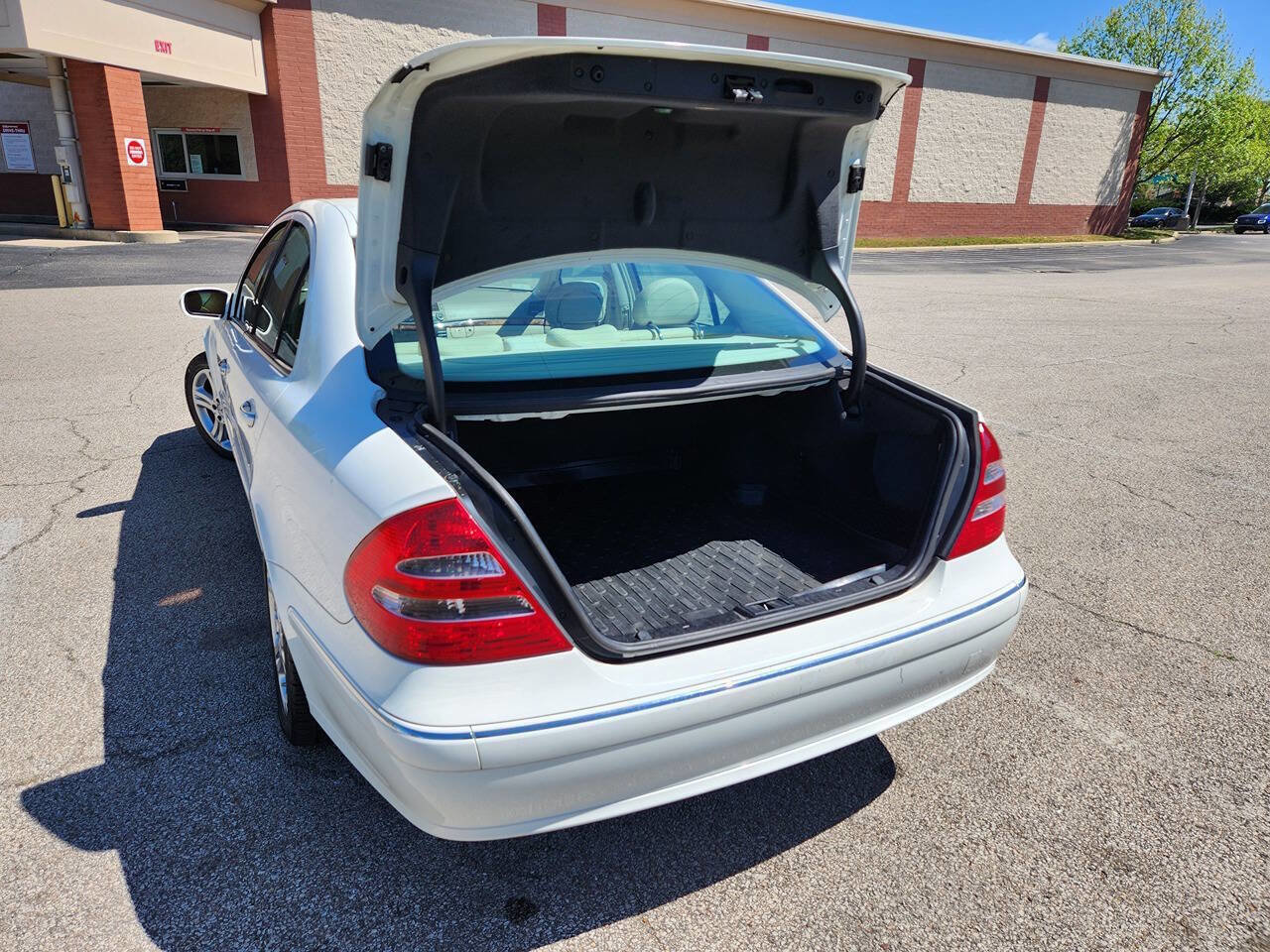 Used 2004 Mercedes-Benz E 500 Sedan image 11