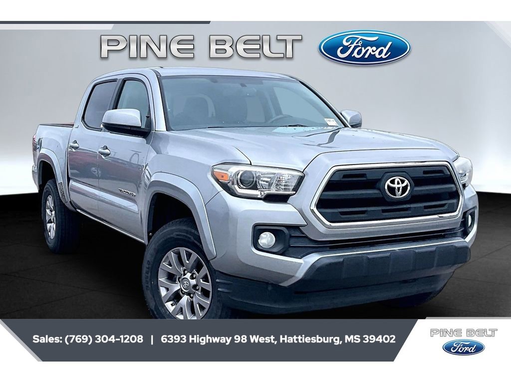 Used 2017 Toyota Tacoma SR5 w/ Tow Package RWD image 1
