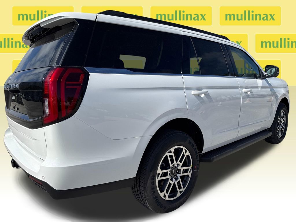 New 2026 Ford Expedition Active image 15