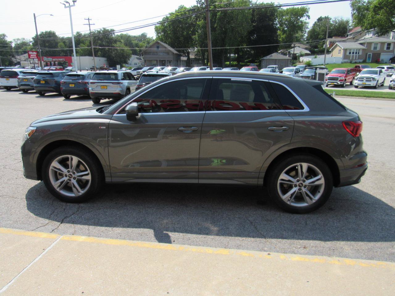 Used 2021 Audi Q3 2.0T Premium Plus w/ Premium Plus Package AWD/4WD image 11