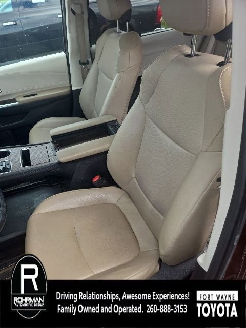 Used 2021 Toyota Sienna XLE AWD/4WD image 4