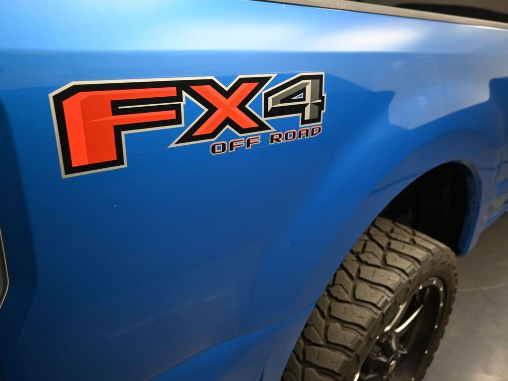 Used 2020 Ford F250 Platinum w/ FX4 Off-Road Package AWD/4WD image 30