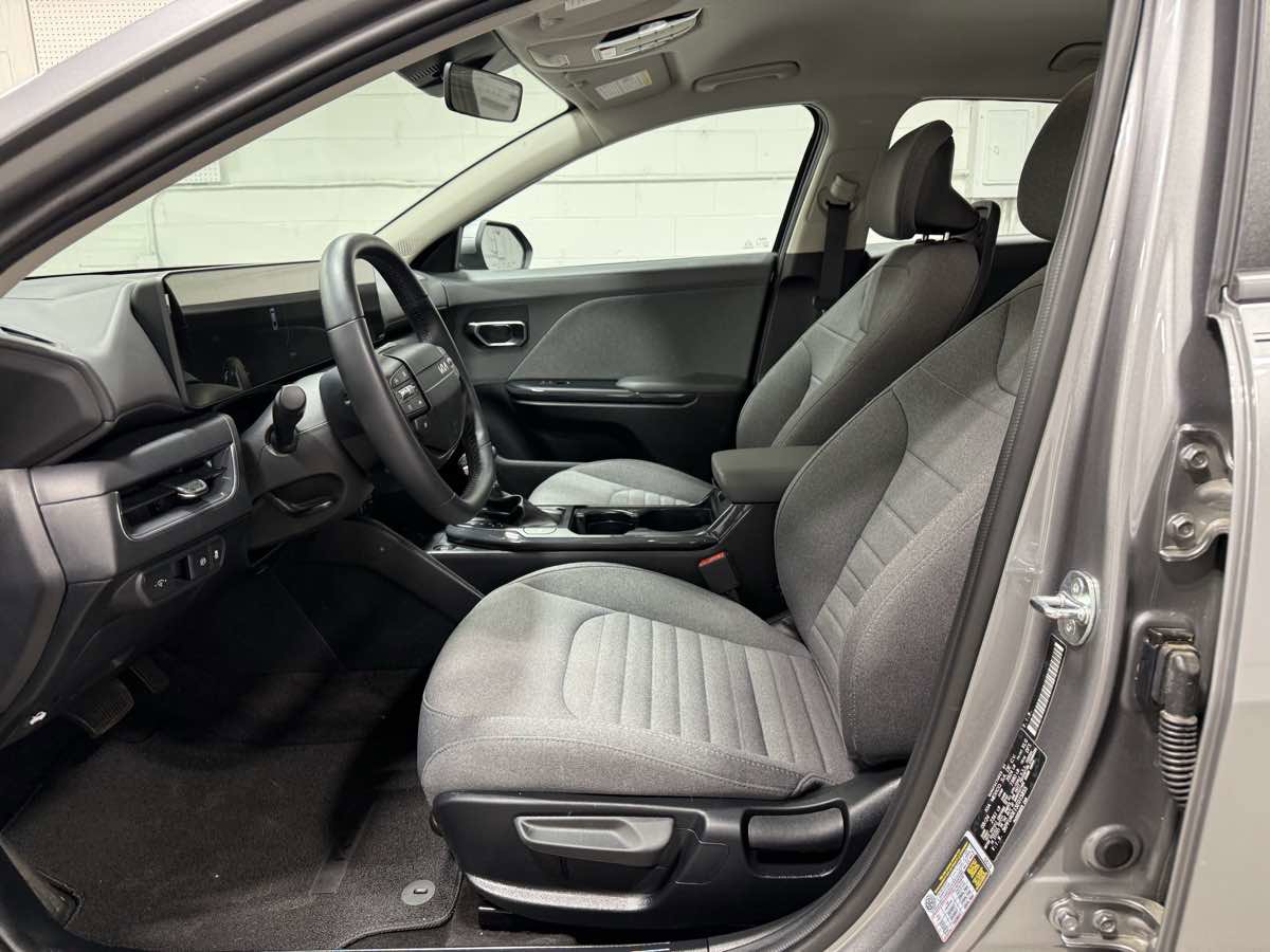 Used 2025 Kia K4 EX FWD image 9