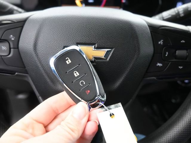 Used 2025 Chevrolet Trax LT image 35