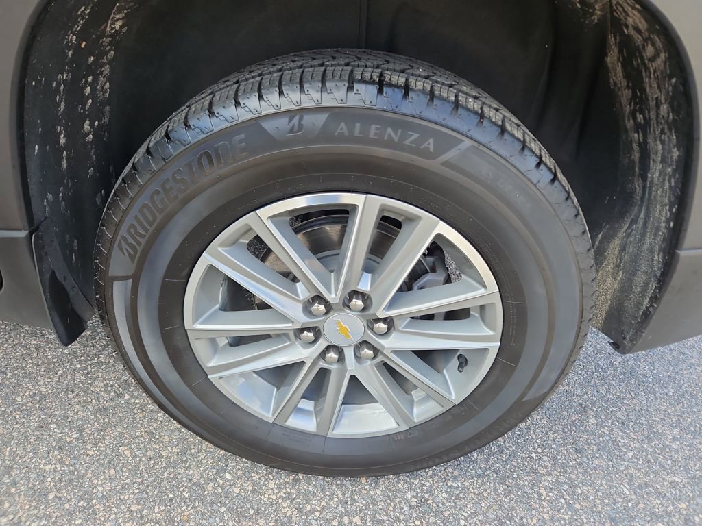 Used 2022 Chevrolet Traverse LT image 34