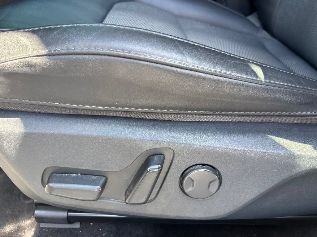 Used 2023 Kia Niro EX FWD image 18