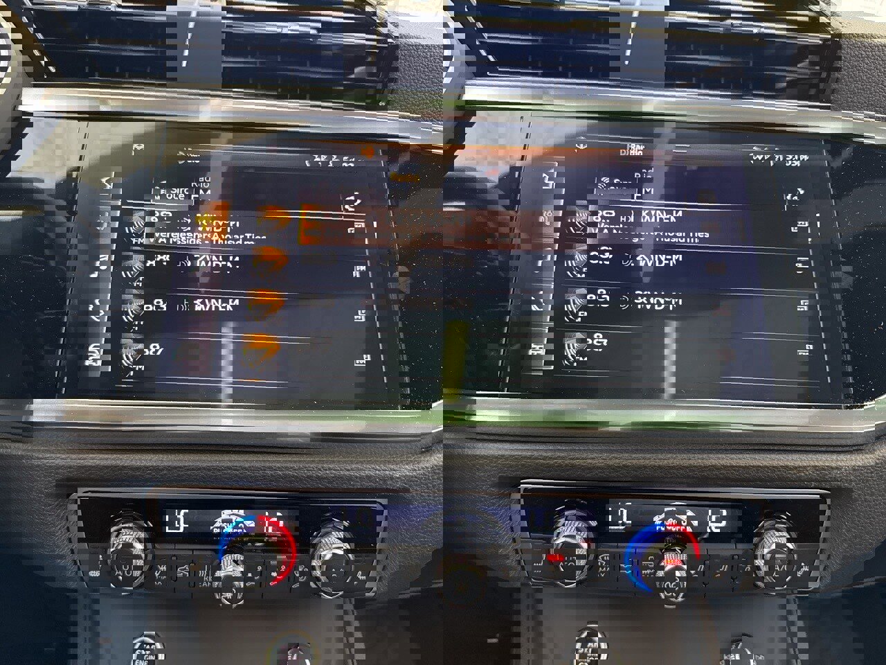 New 2025 Audi Q3 2.0T Premium image 26