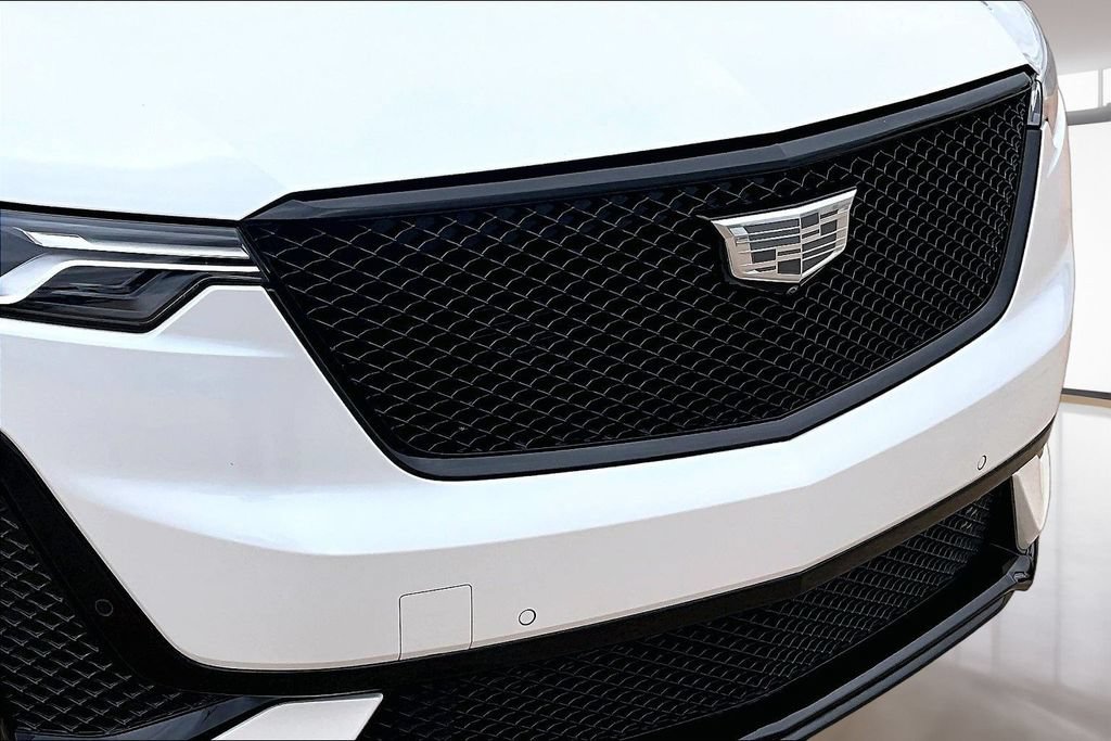 Certified 2024 Cadillac XT6 Sport w/ LPO, Red Accent Package AWD/4WD image 29