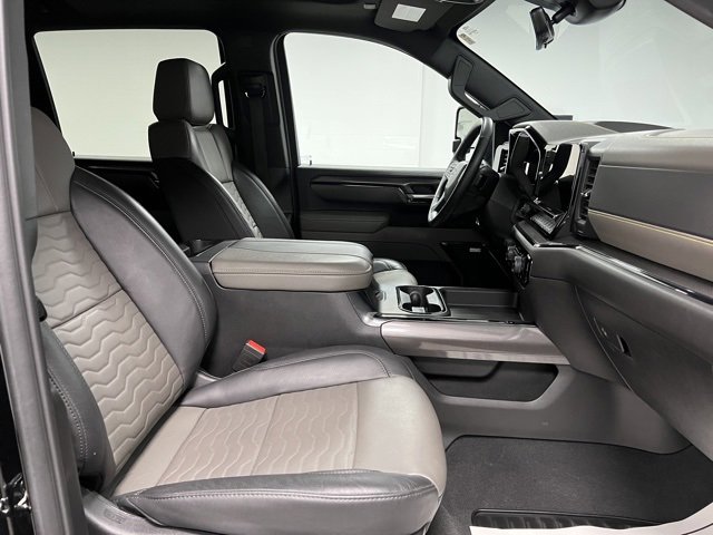 Used 2024 Chevrolet Silverado 2500 ZR2 w/ Technology Package image 62