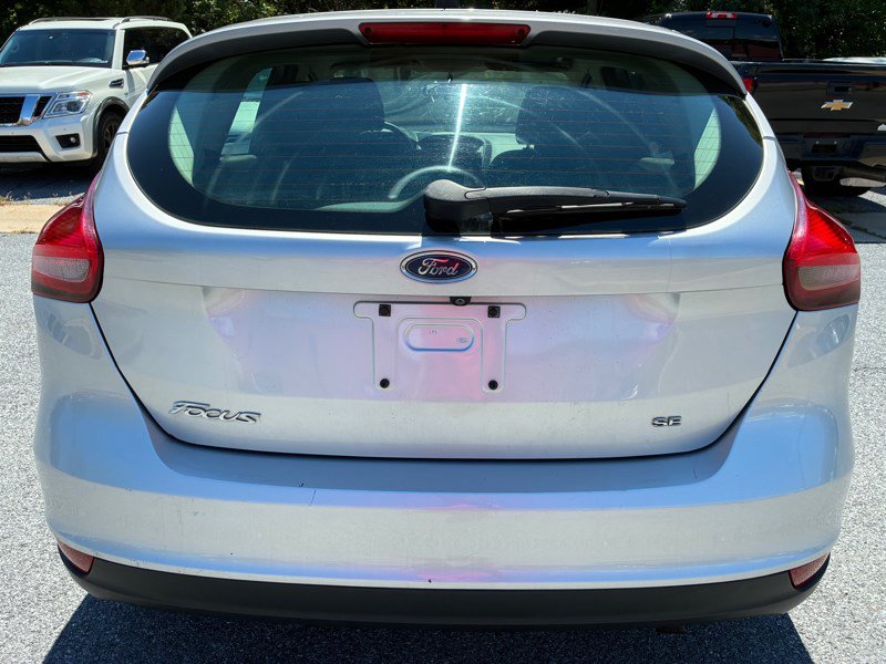 Used 2017 Ford Focus SE FWD image 5