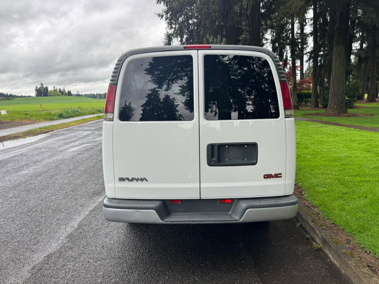 Used 2000 GMC Savana 3500 Extended Passenger image 4