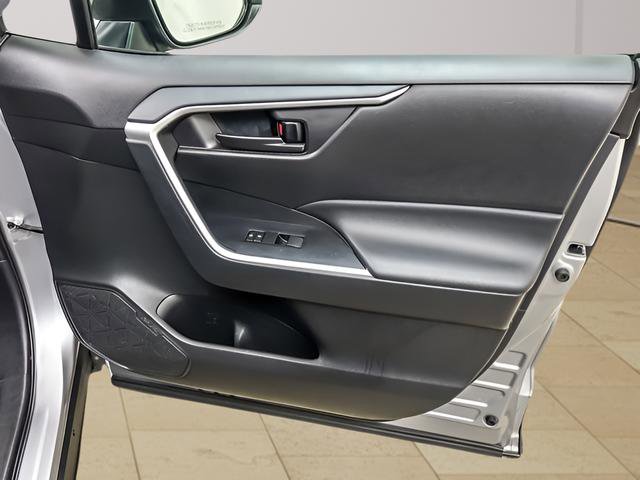 Used 2024 Toyota RAV4 LE image 20