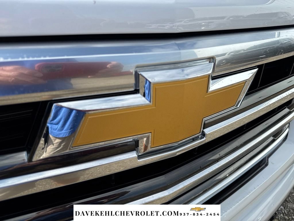 Used 2025 Chevrolet Silverado 1500 High Country w/ High Country Premium Package AWD/4WD image 40