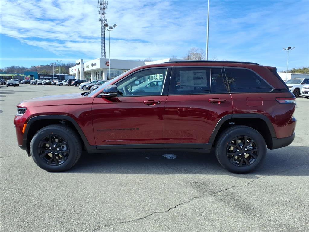 New 2026 Jeep Grand Cherokee Altitude image 7