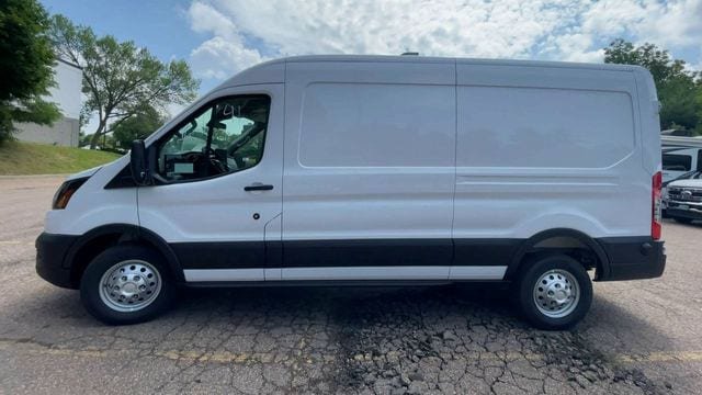 New 2026 Ford Transit 250 148 Medium Roof Extended AWD image 5